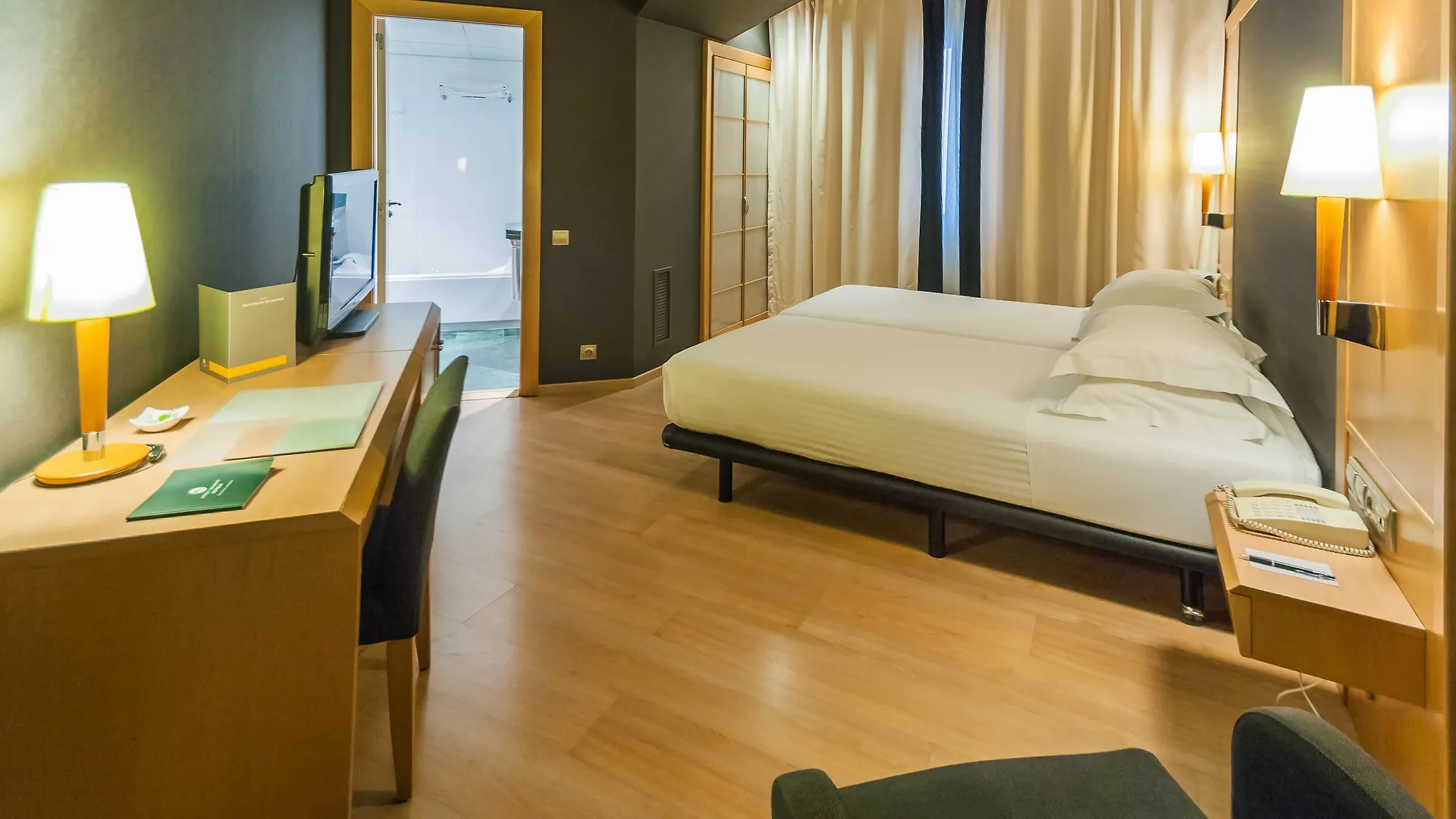 Hotel Barcelona Universal 4*,  Spain