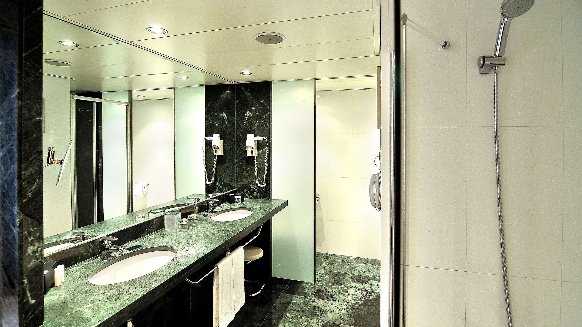 Hotel Barcelona Universal 4*,  Spagna